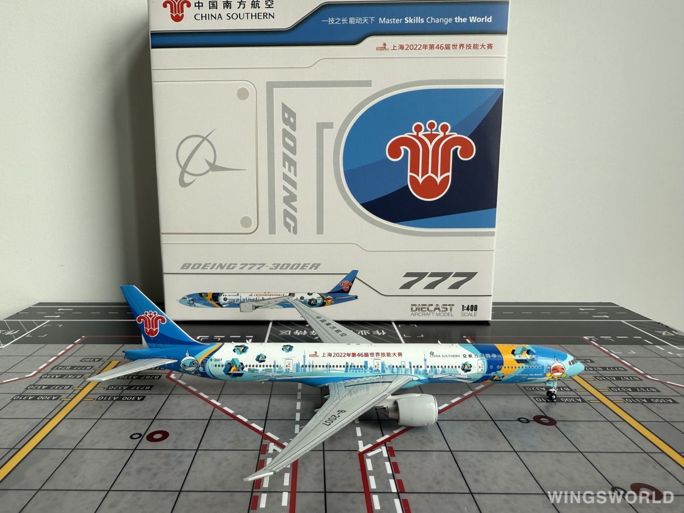 JC Wings 1:400 XX4497 China Southern 中国南方航空 Boeing 777-300ER B-2007