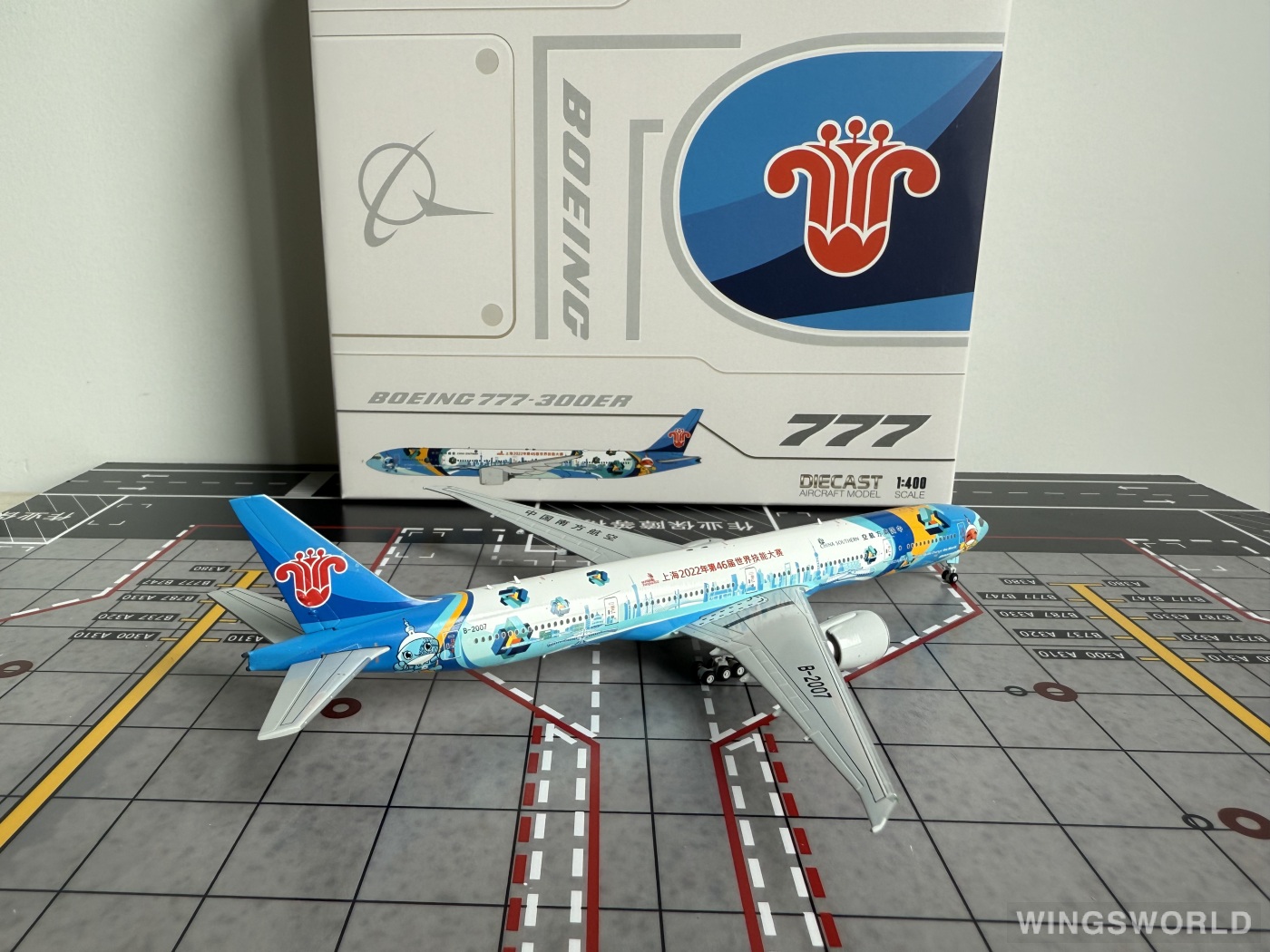 JC Wings 1:400 XX4497 China Southern 中国南方航空 Boeing 777-300ER B-2007