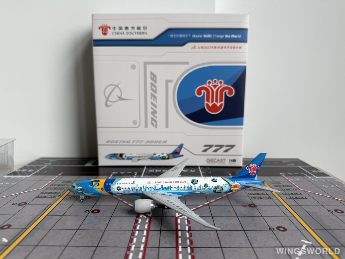 JC Wings 1:400 XX4497 China Southern 中国南方航空 Boeing 777-300ER B-2007