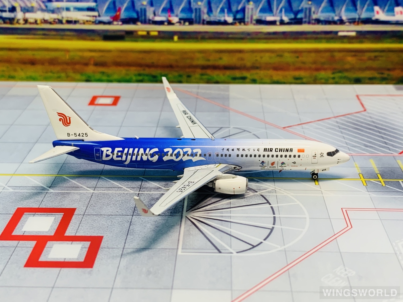 Phoenix 1:400 PH04356 Air China 中国国际航空 Boeing 737-800 B-5425