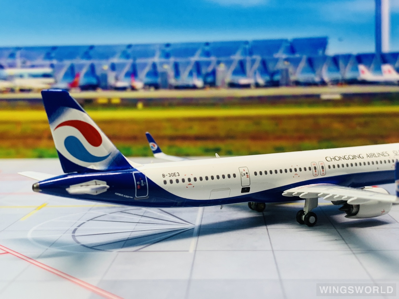 NGmodels 1:400 NG13007 Chongqing Airlines 重庆航空 Airbus A321neo B-30E3