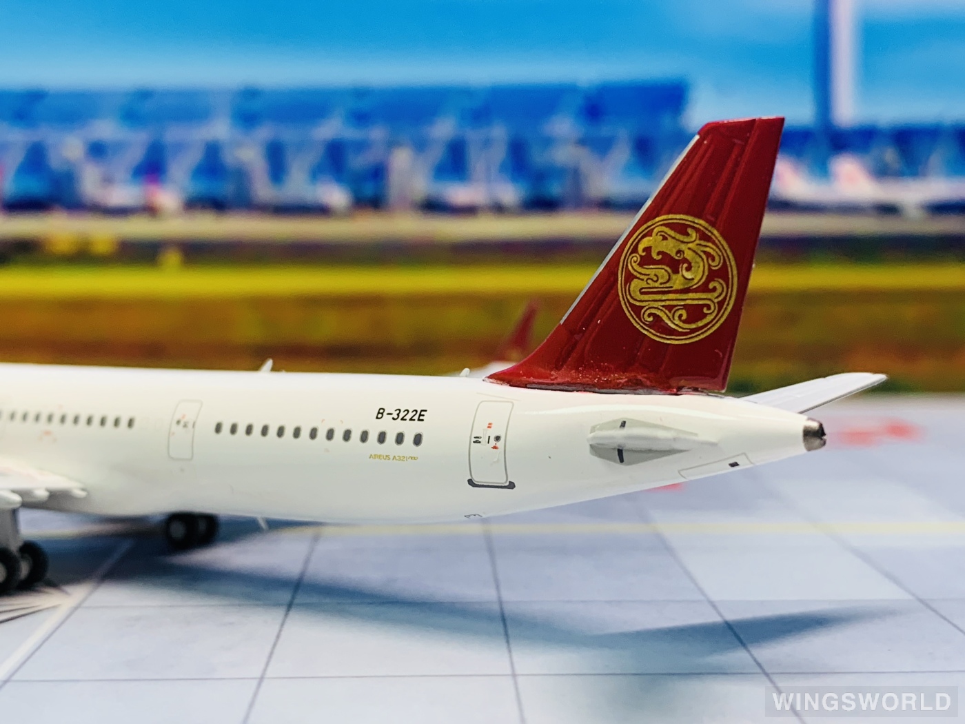 HYJLwings 1:400 HY210083 Juneyao Airlines 吉祥航空 Airbus A321neo B-322E