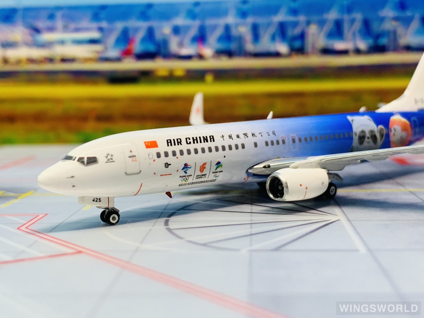 Phoenix 1:400 PH04356 Air China 中国国际航空 Boeing 737-800 B-5425