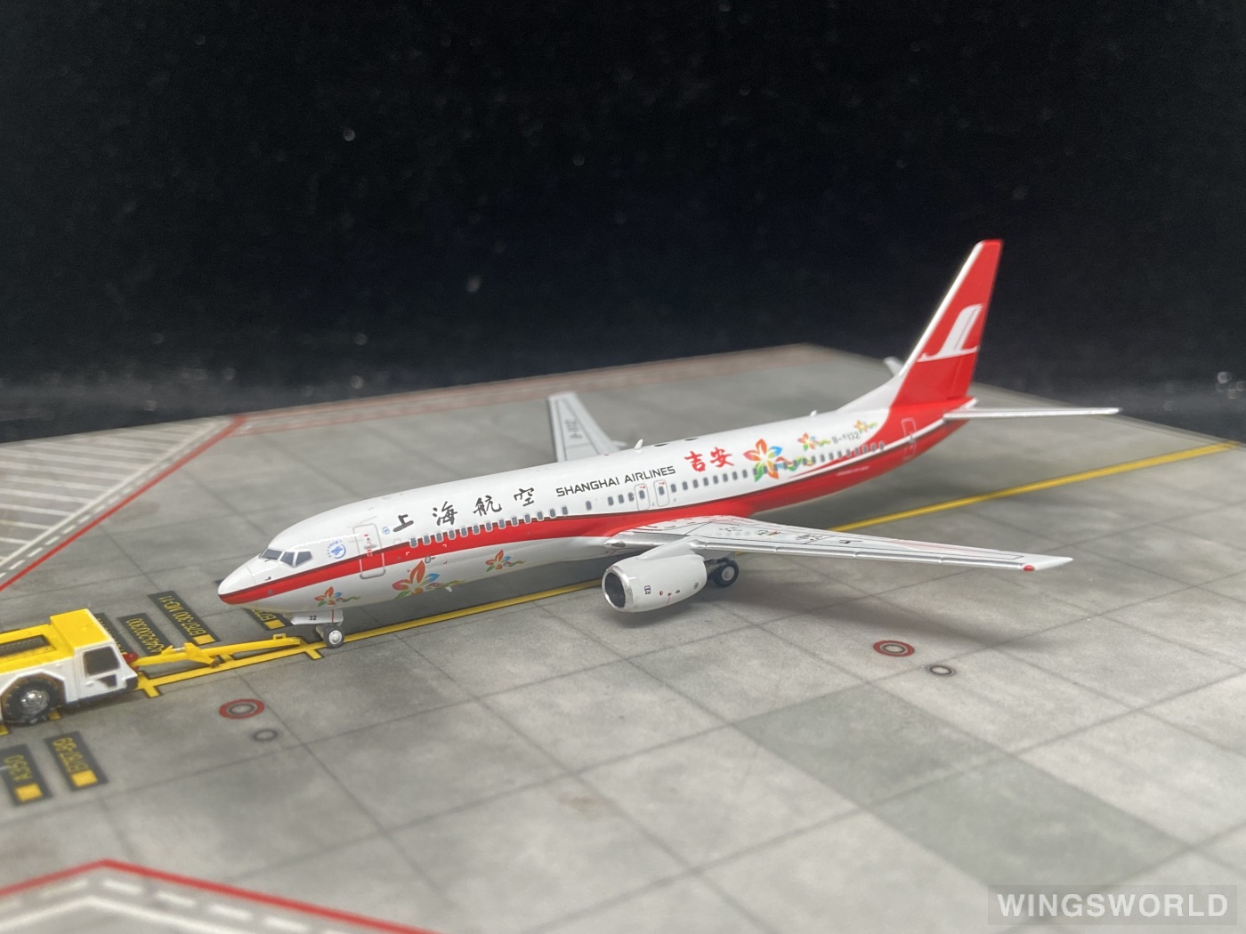 NGmodels 1:400 NG58182 Shanghai Airlines 上海航空 Boeing 737-800 B-5132