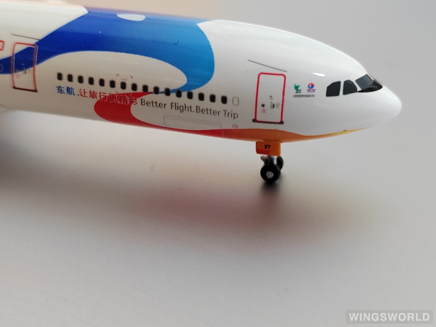 Phoenix 1:400 PH10368 China Eastern 中国东方航空 Airbus A330-300 B-6127