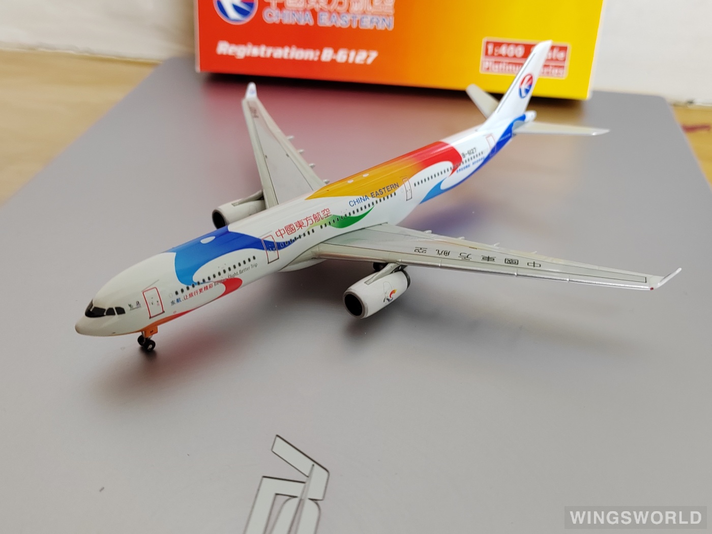 Phoenix 1:400 PH10368 China Eastern 中国东方航空 Airbus A330-300 B-6127