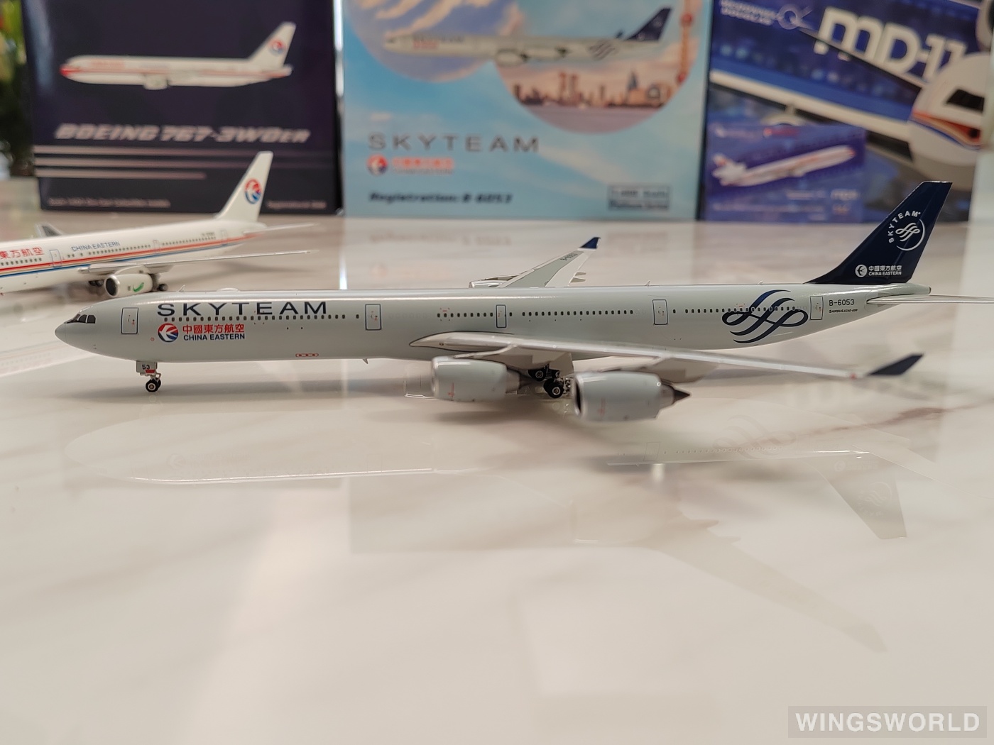 Phoenix 1:400 Airbus A340-600 China Eastern 中国东方航空