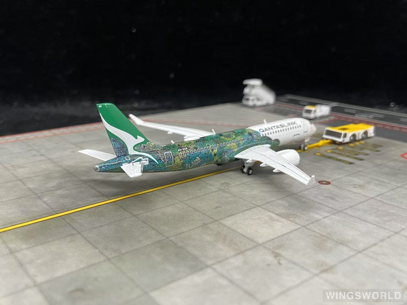 GeminiJets 1:400 カンタス航空 A220-300 VH-X4A Airbus A220-300 QantasLink (VH-X4A) White/Graphics 1/400