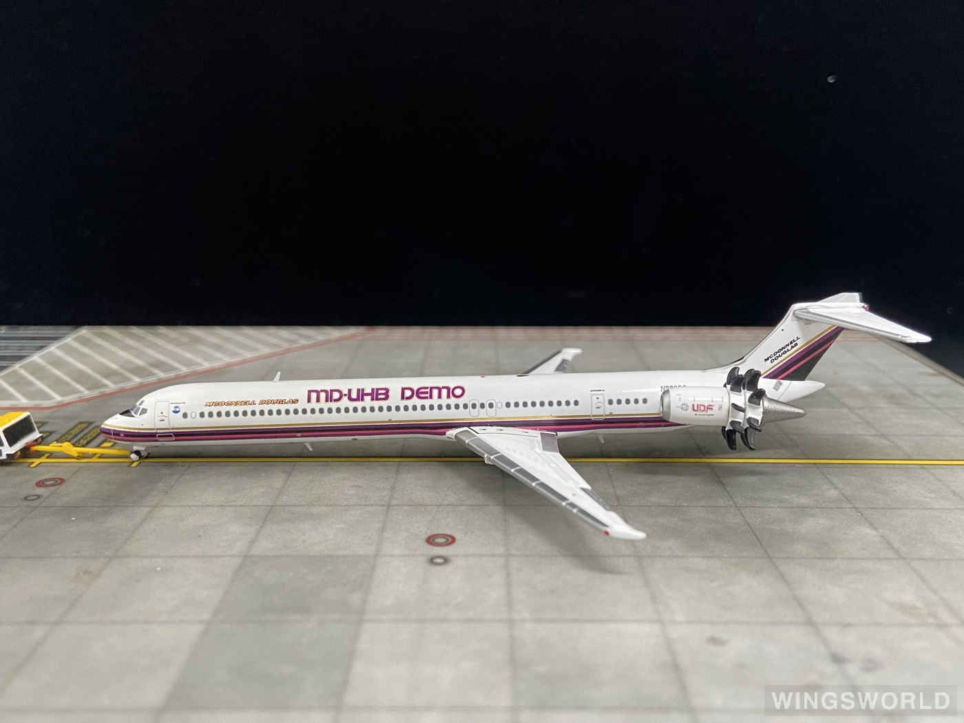 JC Wings 1:400 XX40180 McDonnell Douglas 麦道公司 McDonnell Douglas MD-81 N980DC