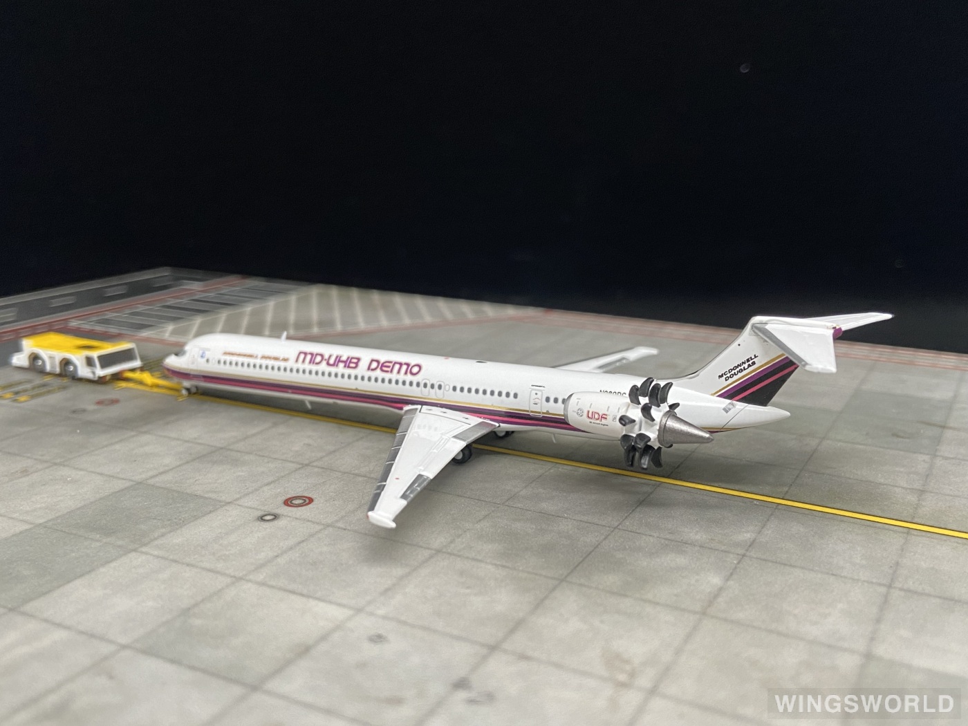 JC Wings 1:400 XX40180 McDonnell Douglas 麦道公司 McDonnell Douglas MD-81 N980DC