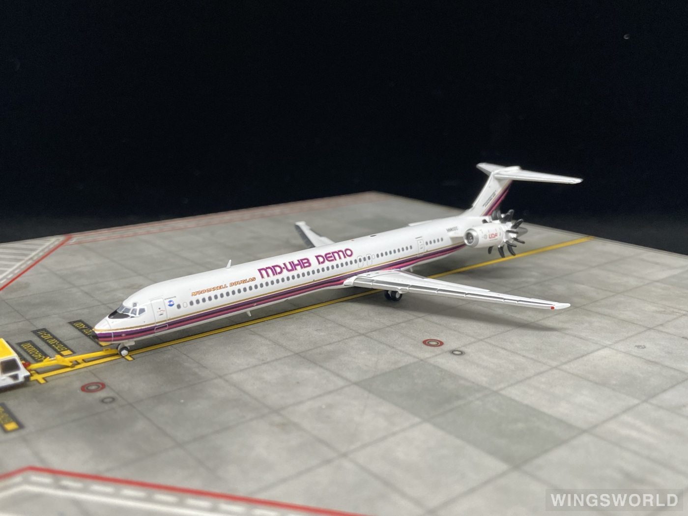 JC Wings 1:400 XX40180 McDonnell Douglas 麦道公司 McDonnell Douglas MD-81 N980DC