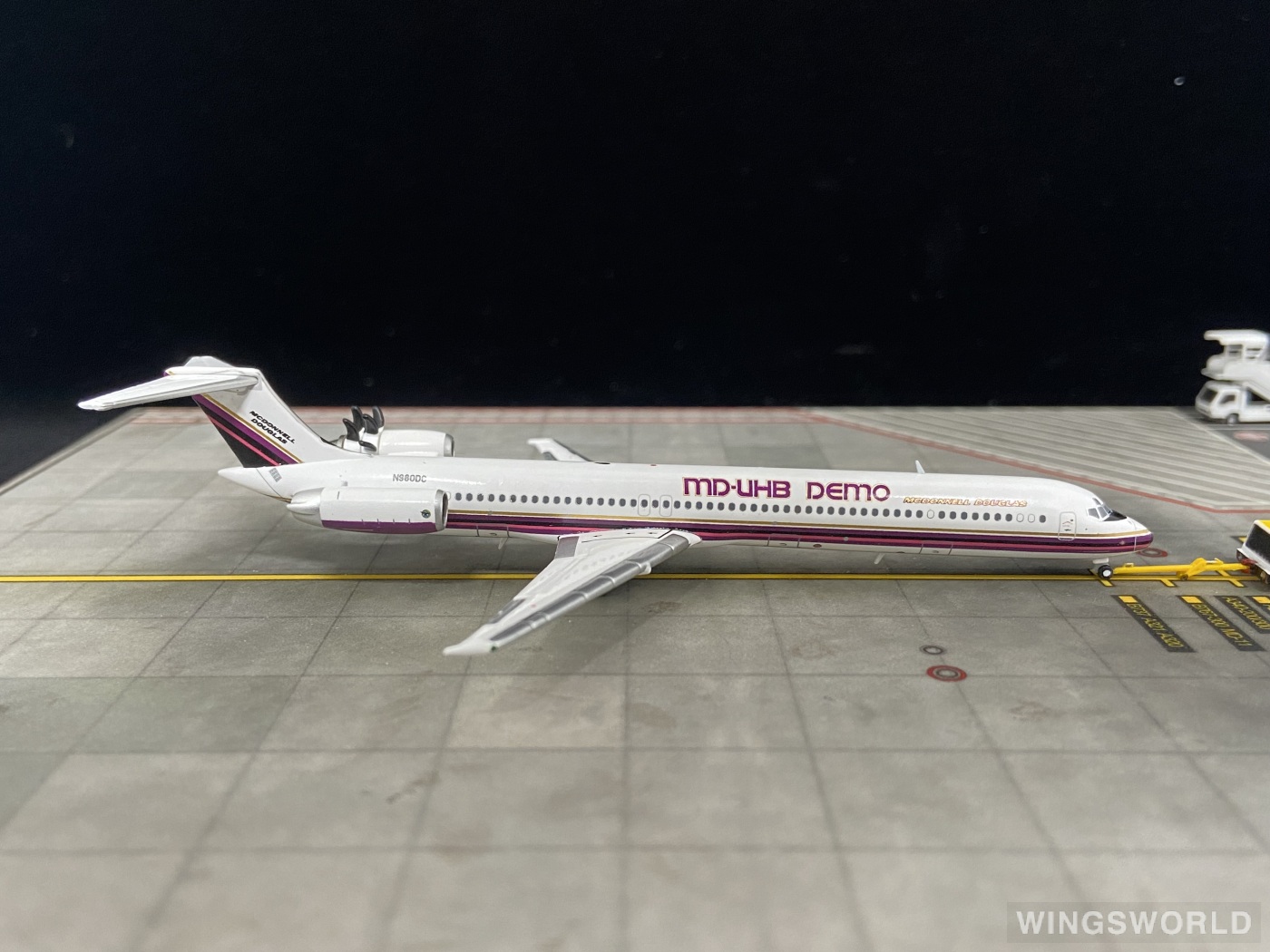 JC Wings 1:400 XX40180 McDonnell Douglas 麦道公司 McDonnell Douglas MD-81 N980DC