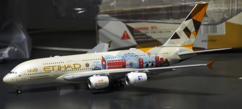 Jcwings エティハド航空 A380 A6-APE 1/400 Amazon.com: JC Wings for ETIHAD for Airbus A380 A6-APE