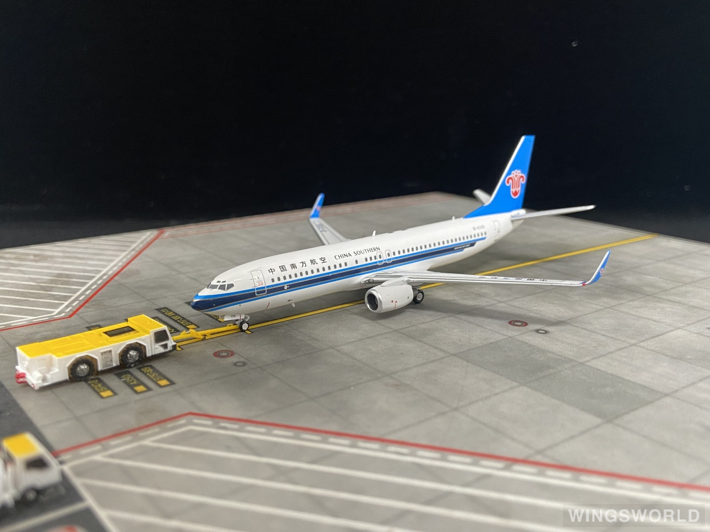 Creating Dreams Wings 1:400 CW24005 China Southern 中国南方航空 Boeing 737-800 B-5155