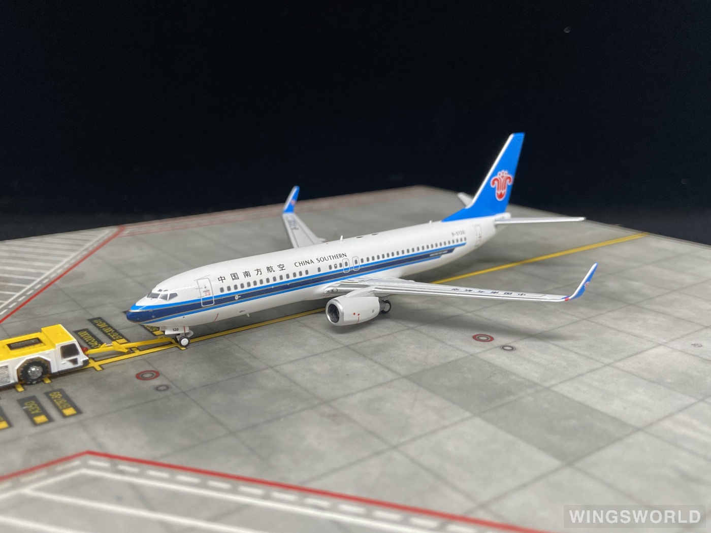 Creating Dreams Wings 1:400 38CZA2 China Southern 中国南方航空 Boeing 737-800 B-5120