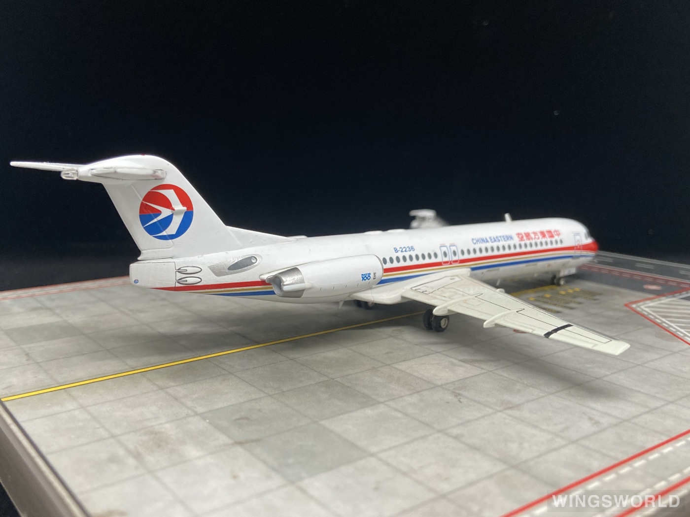 JC Wings 1:200 JC2022 China Eastern 中国东方航空 Fokker 100 B-2236