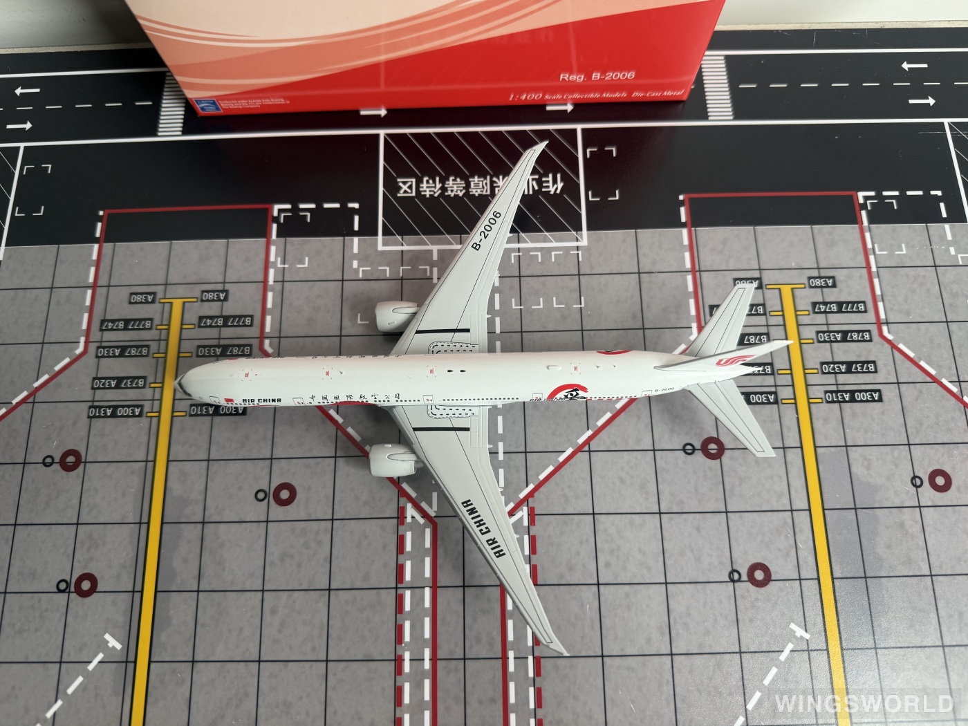 NGmodels 1:400 NG73048 Air China 中国国际航空 Boeing 777-300ER B-2006