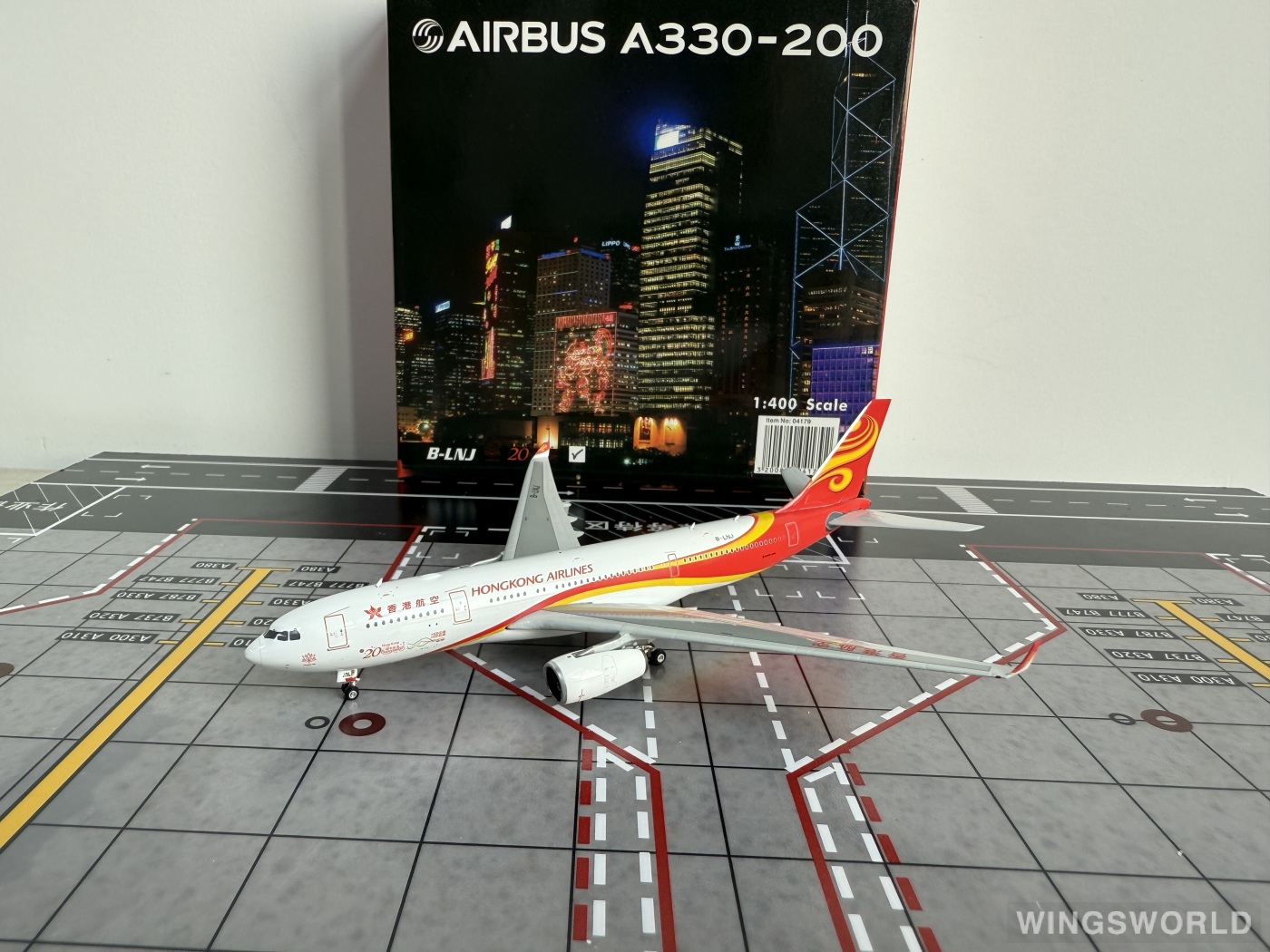 Phoenix 1:400 PH04179 Hong Kong Airlines 香港航空 Airbus A330-200 B-LNJ