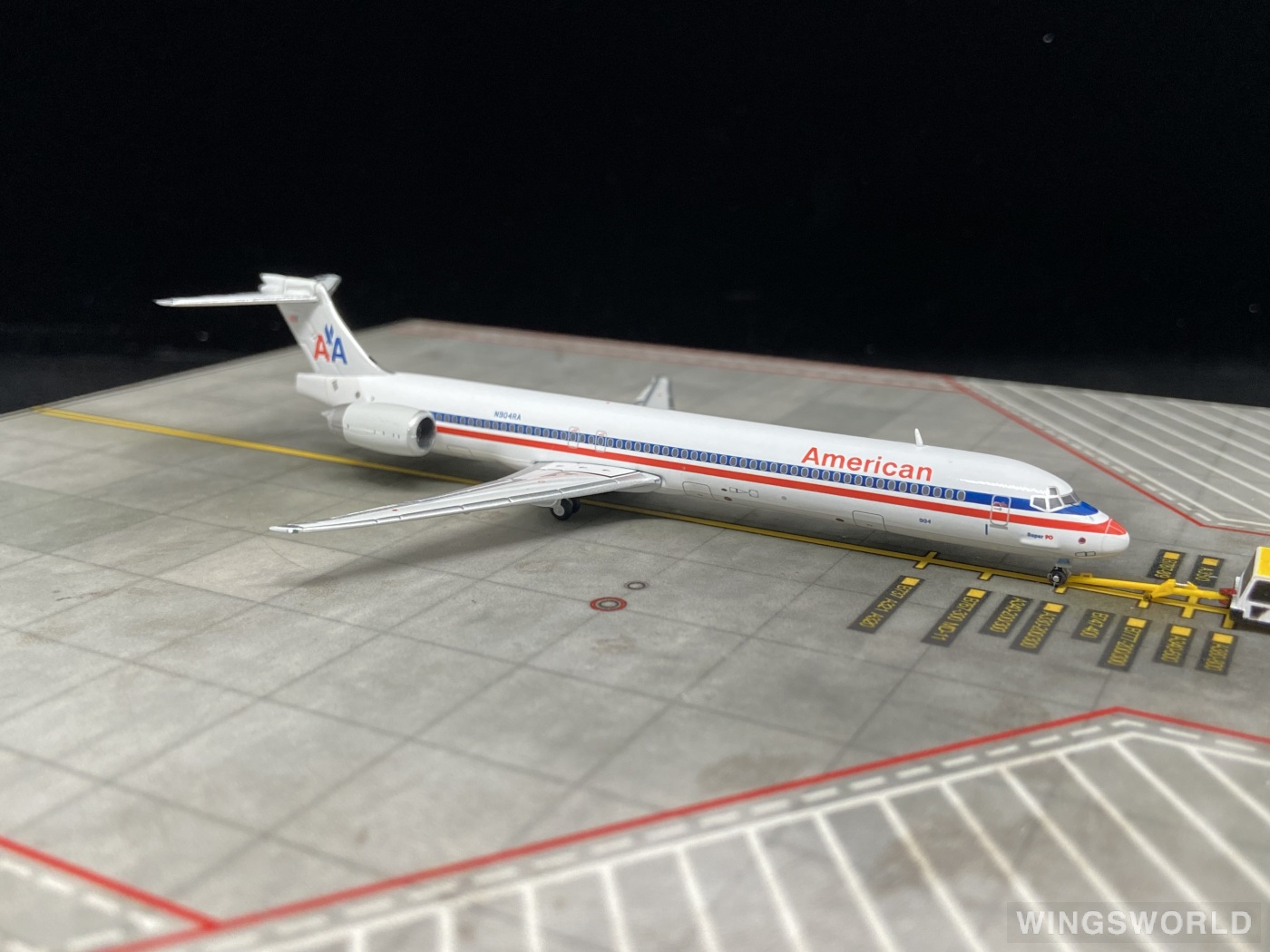 Geminijets 1:400 GJAAL1566 American Airlines 美国航空 McDonnell Douglas MD-90 N904RA