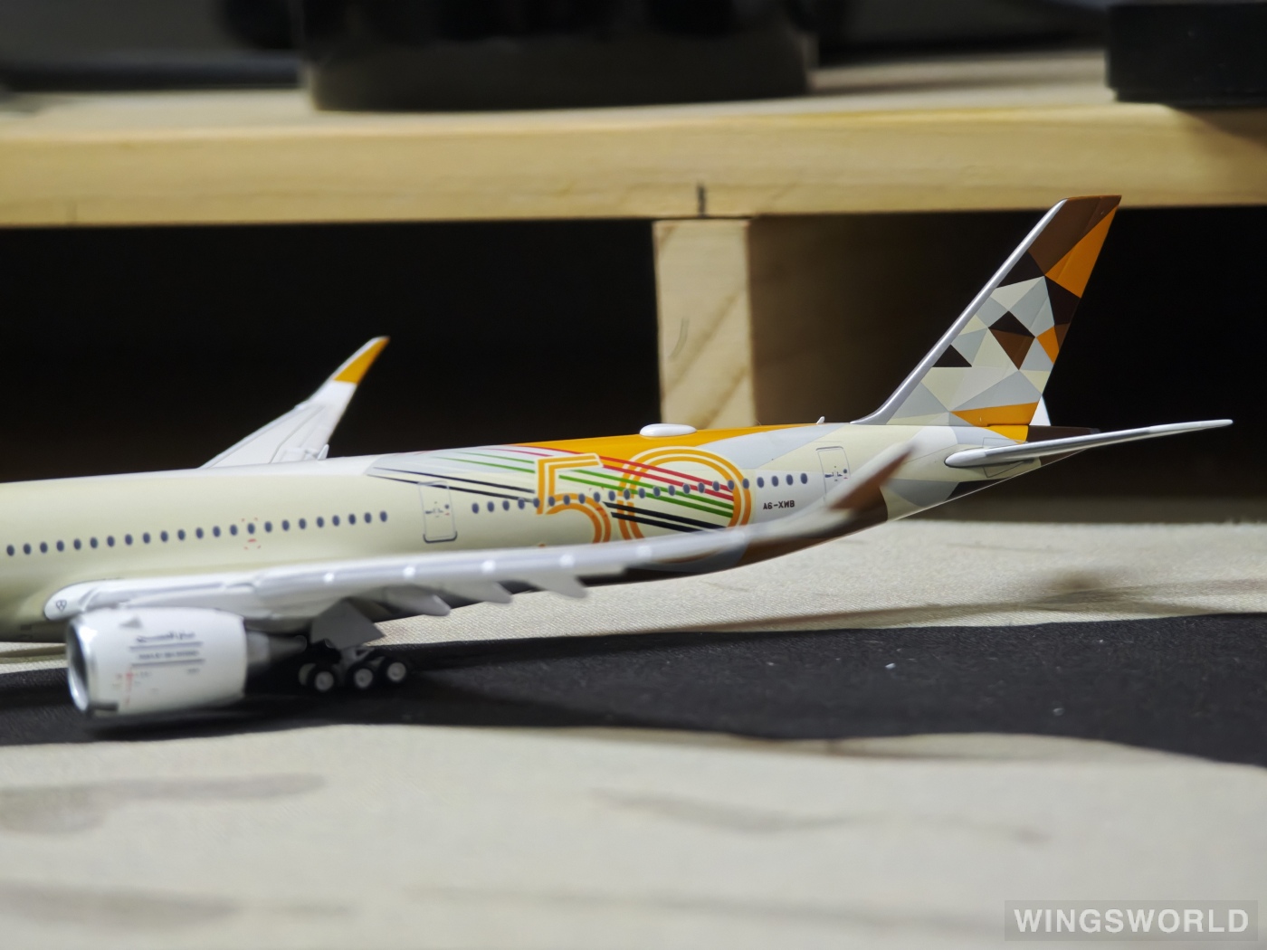 JC Wings 1:400 XX4496A Etihad Airways 阿提哈德航空 Airbus A350-1000 A6-XWB