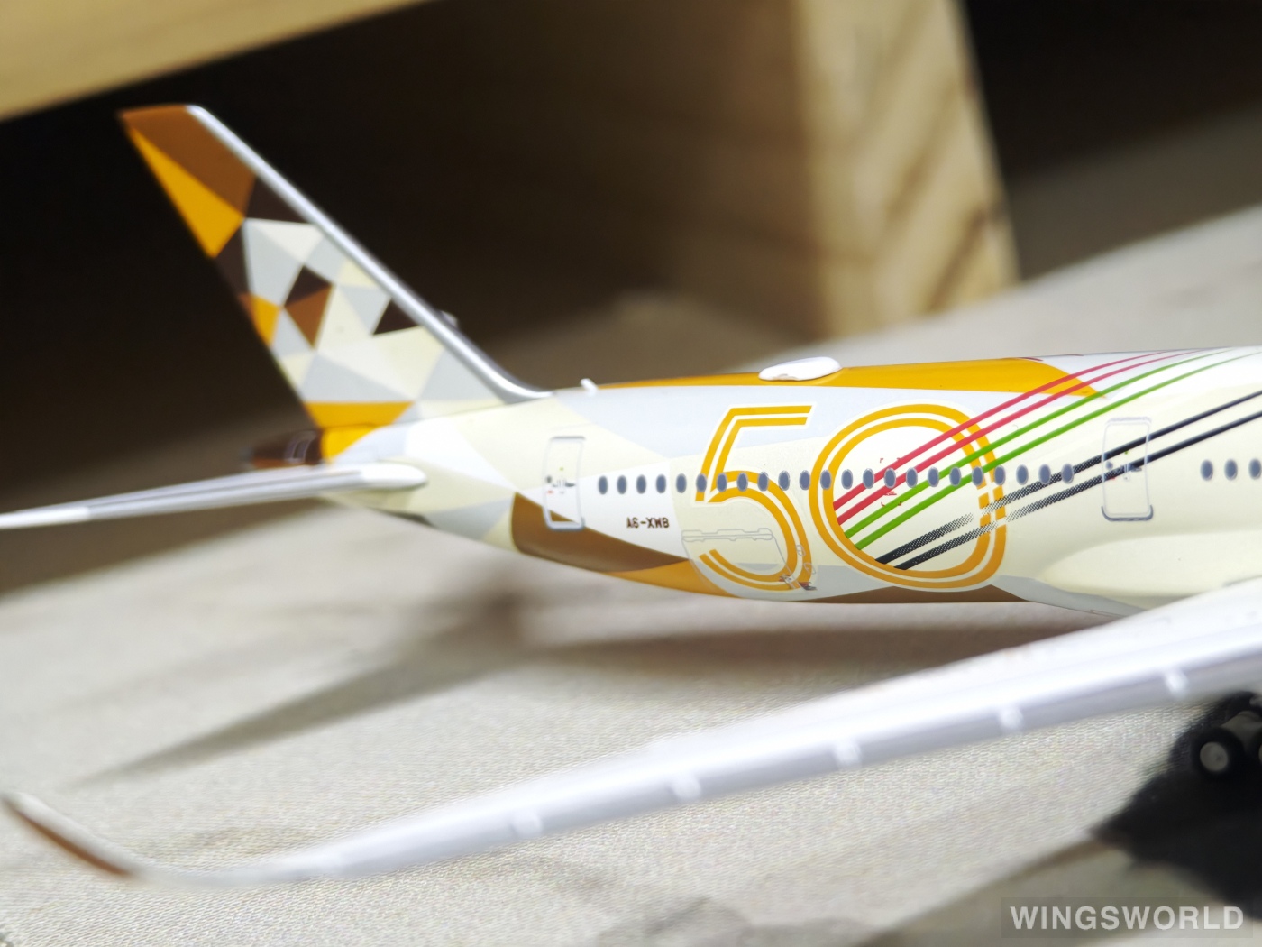 JC Wings 1:400 XX4496A Etihad Airways 阿提哈德航空 Airbus A350-1000 A6-XWB