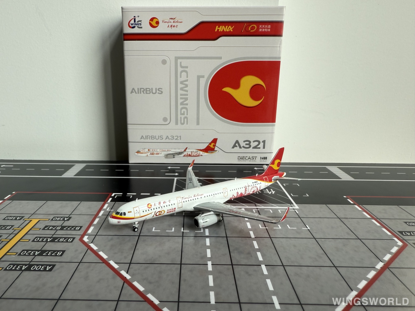 JC Wings 1:400 XX4985 Tianjin Airlines 天津航空 Airbus A321 B-302X