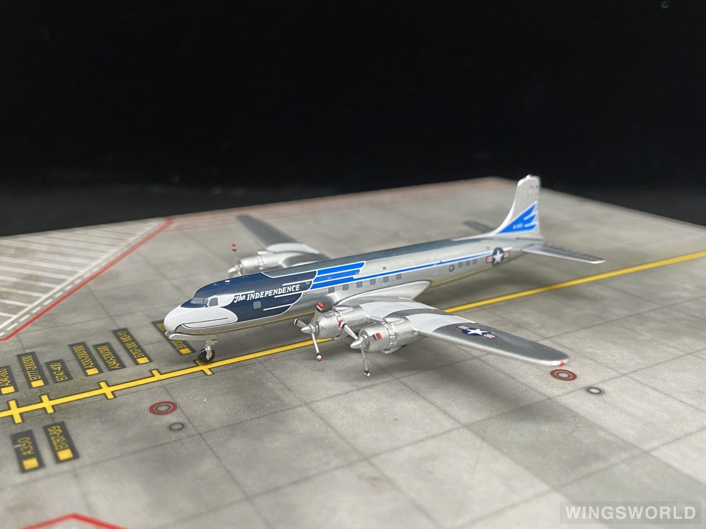 AeroClassics 1:400 AC6505 USAF 美国空军 Douglas DC-6 6-505