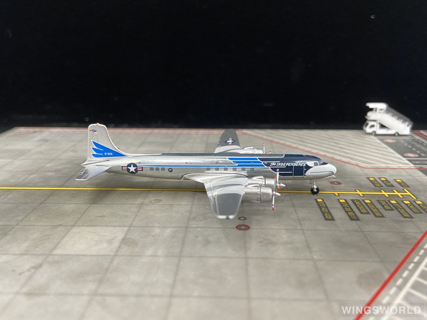AeroClassics 1:400 AC6505 USAF 美国空军 Douglas DC-6 6-505
