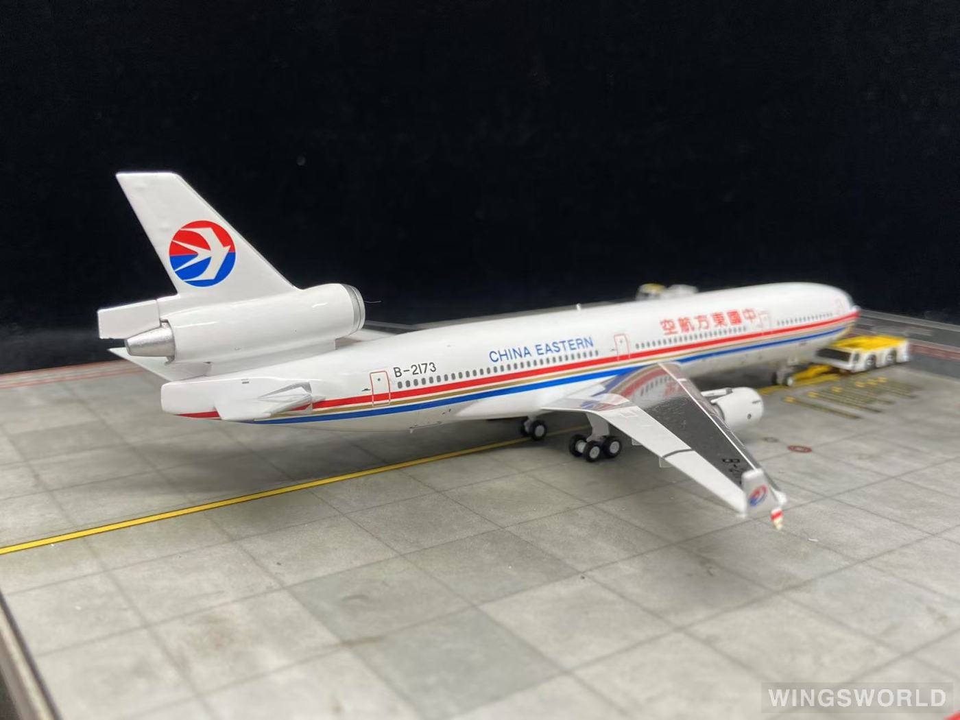 Undefined Collectibles 1:400 UC11MUA4 China Eastern 中国东方航空 McDonnell Douglas MD-11 B-2173