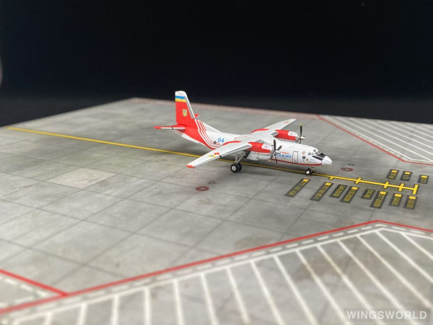 JC Wings 1:400 LH4328 Ukrainian Air Force 乌克兰空军 Antonov An-26 04