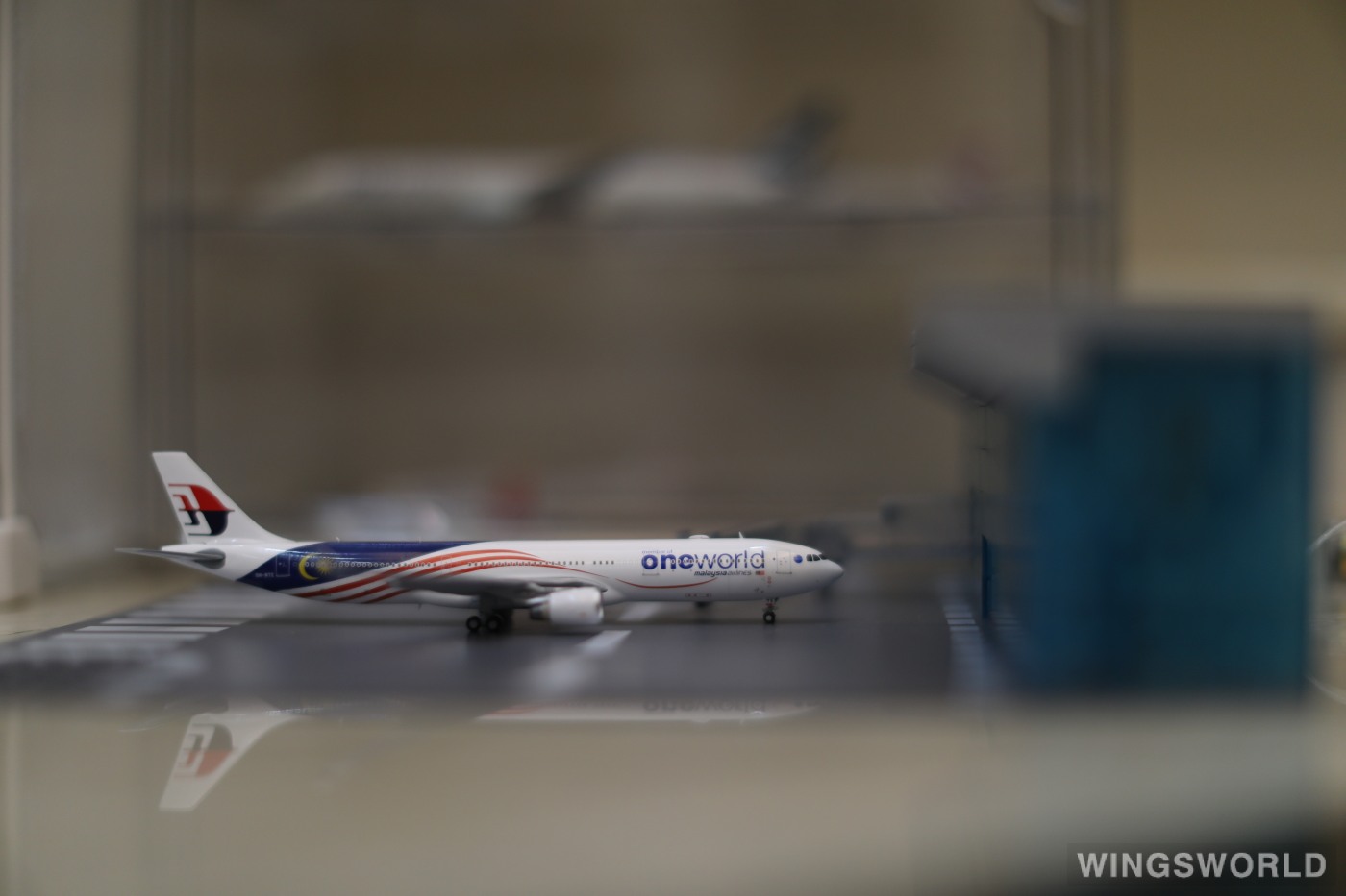 JC Wings 1:400 XX4481 Malaysia Airlines 马来西亚航空 Airbus A330-300 9M-MTE