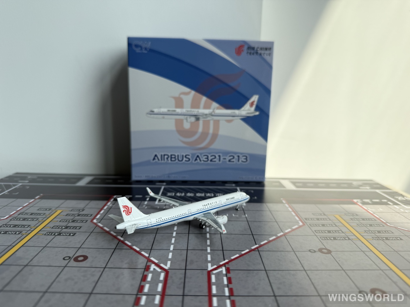 Creating Dreams Wings 1:400 CW24012 Air China 中国国际航空 Airbus A321 B-1876