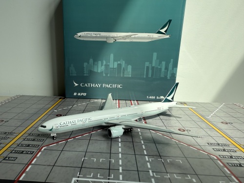 Phoenix 1:400 Boeing 777-300ER Cathay Pacific 国泰航空PH04626 B