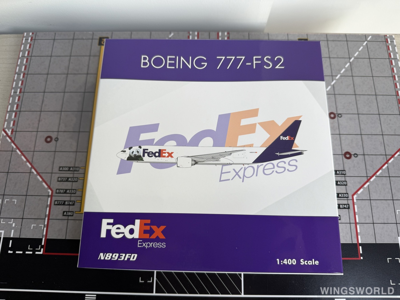 Phoenix 1:400 PH04625 FedEx 联邦快递 Boeing 777-200LR N893FD