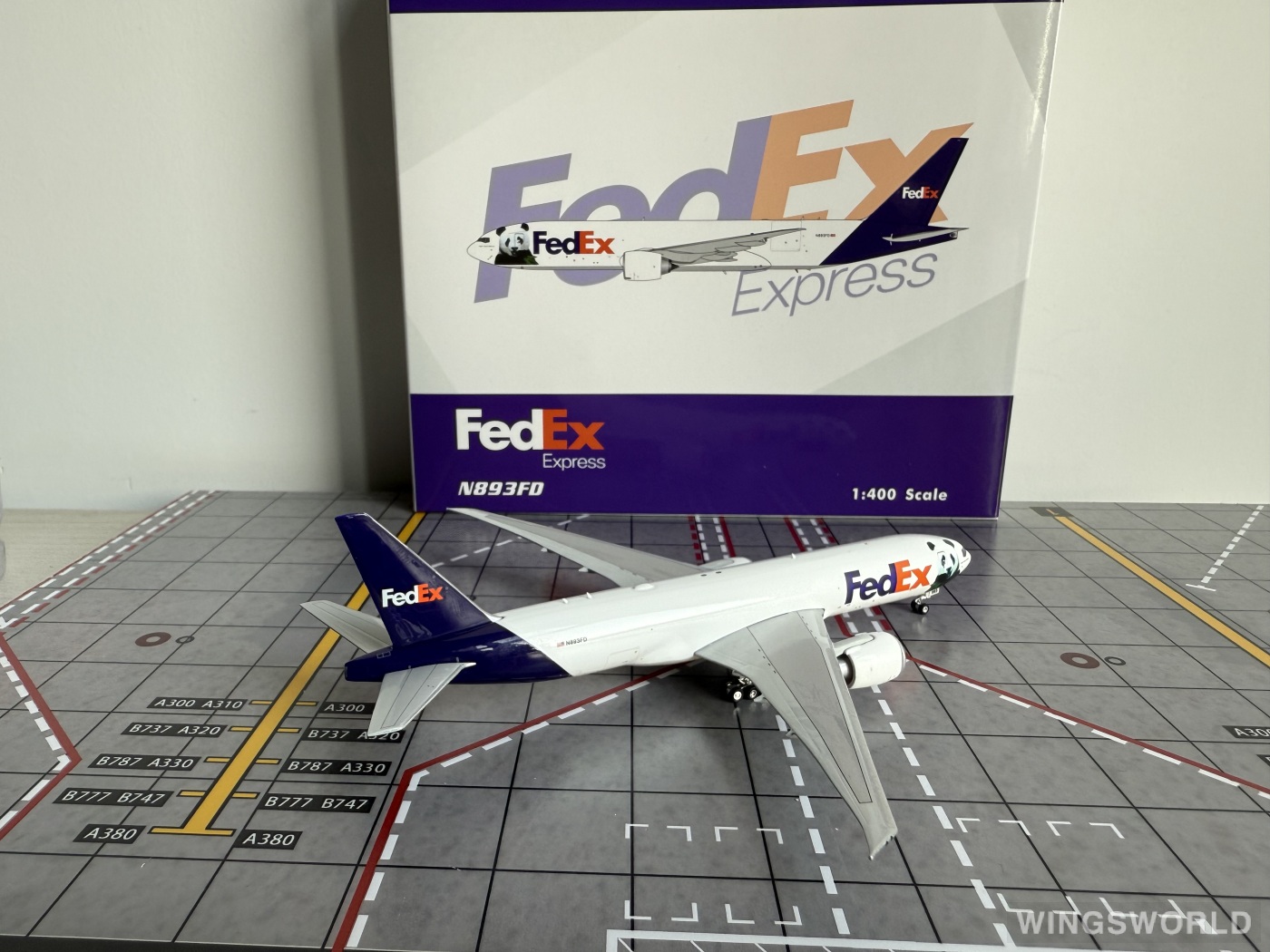 Phoenix 1:400 PH04625 FedEx 联邦快递 Boeing 777-200LR N893FD