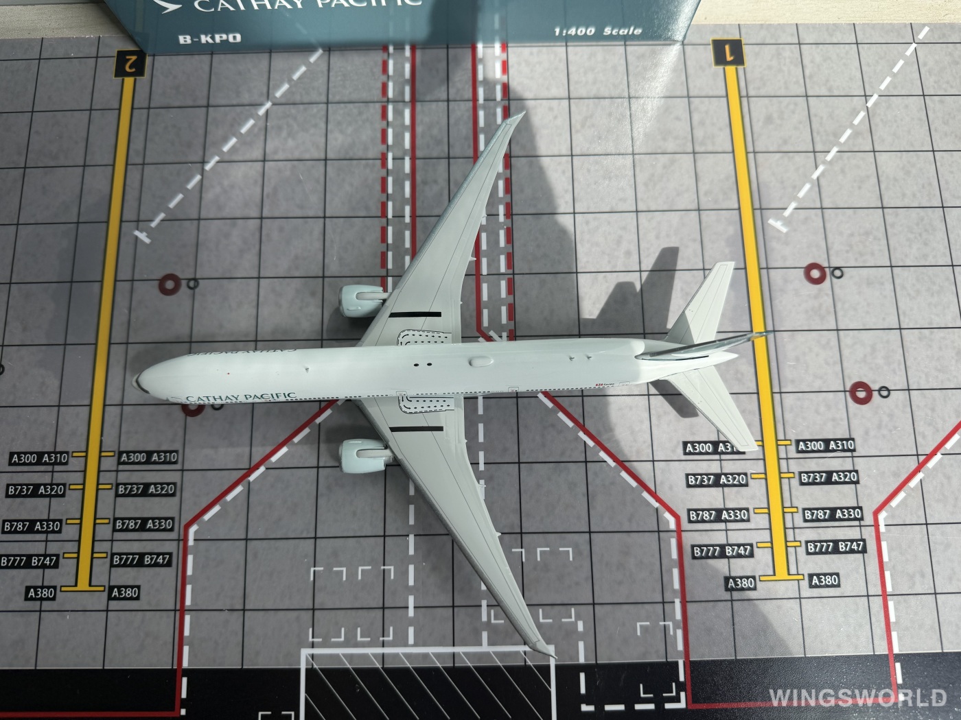 Phoenix 1:400 PH04626 Cathay Pacific 国泰航空 Boeing 777-300ER B-KPO