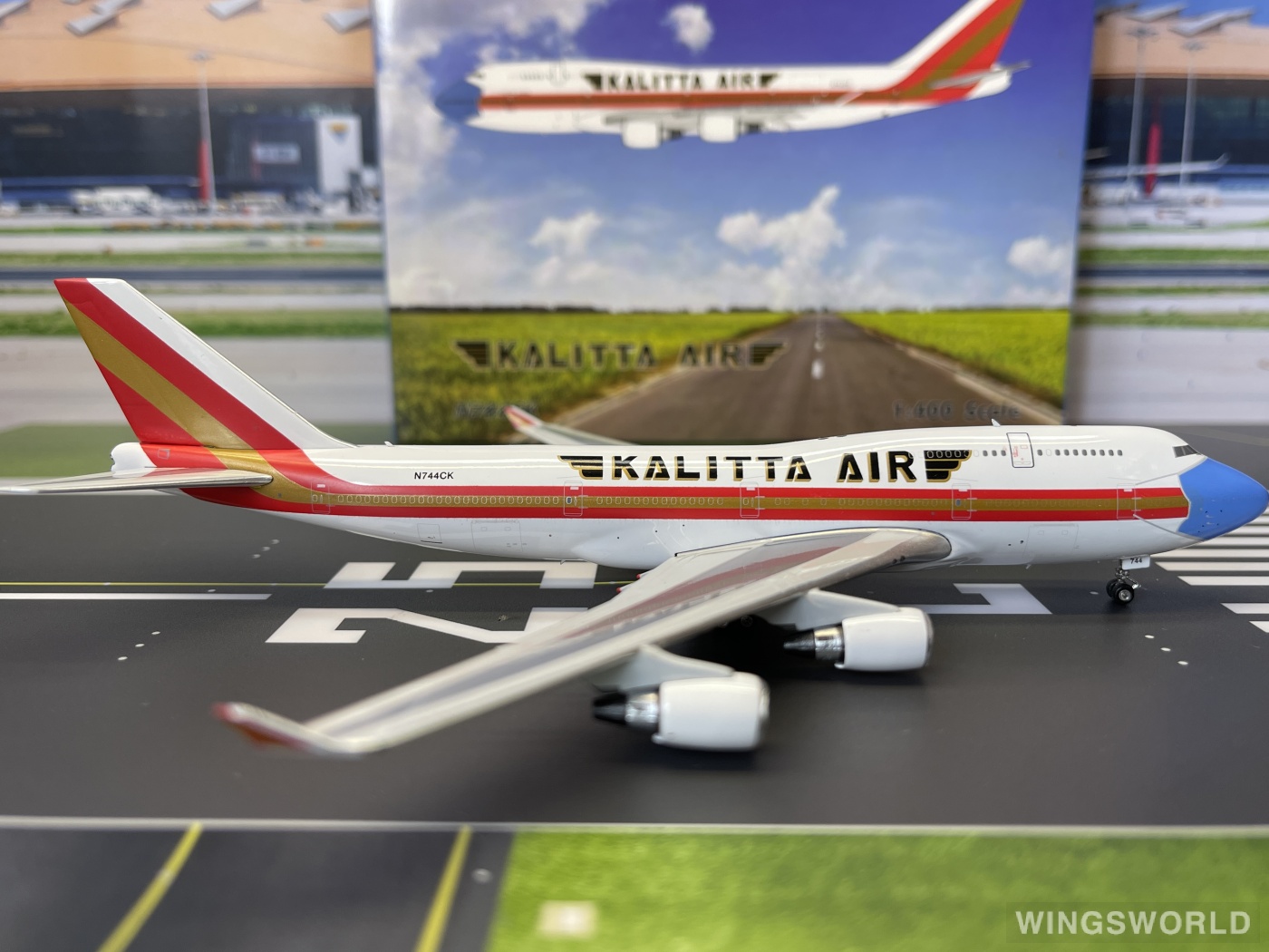 Phoenix 1:400 PH04381 Kalitta Air 卡利塔航空 Boeing 747-400 N744CK
