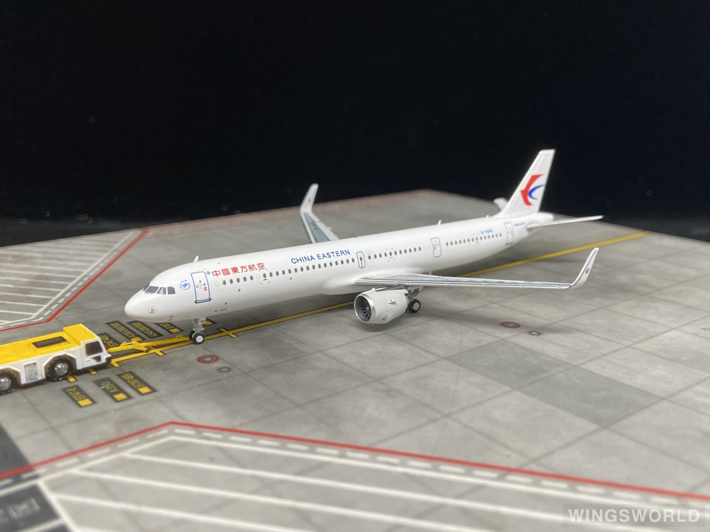 Pandamodel 1:400 PM62433 China Eastern 中国东方航空 Airbus A321neo B-32HX