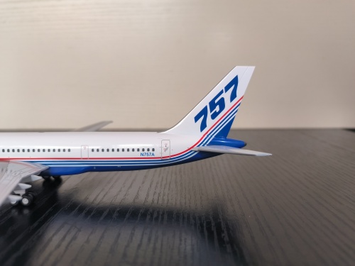 Boeing 波音公司 Boeing 757-200 N757A  LH2109 JC Wings 1:200