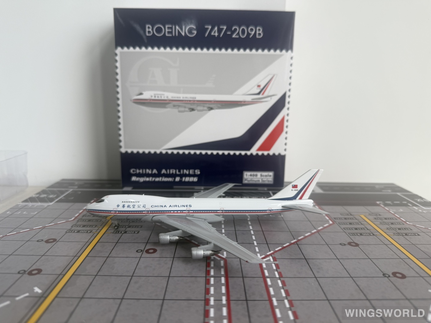 Phoenix 1:400 PH11968 China Airlines 中华航空 Boeing 747-200 B-1886