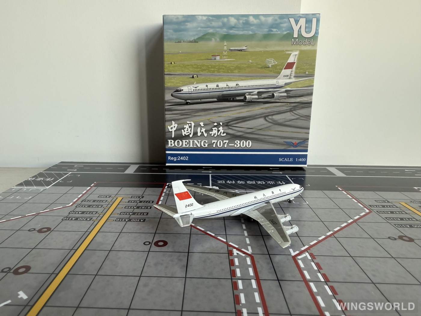 YU MODEL 1:400 YU37001 CAAC 中国民航 Boeing 707-300 2402