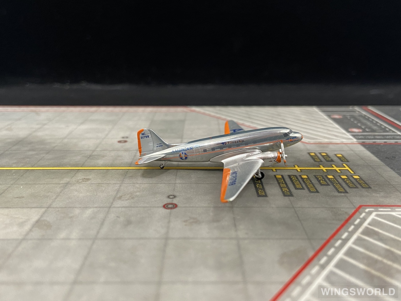 AeroClassics 1:400 ACNC21798 American Airlines 美国航空 Douglas DC-3 NC21798