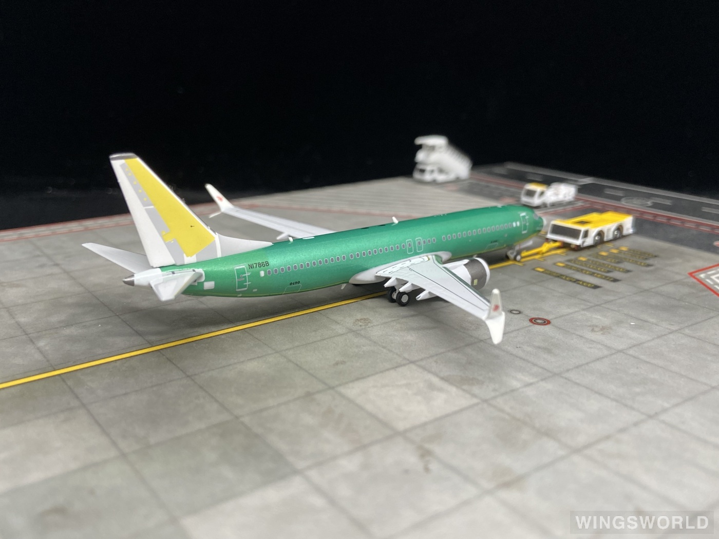 Pandamodel 1:400 PM-N1786B Air China 中国国际航空 Boeing 737 MAX 8 N1786B