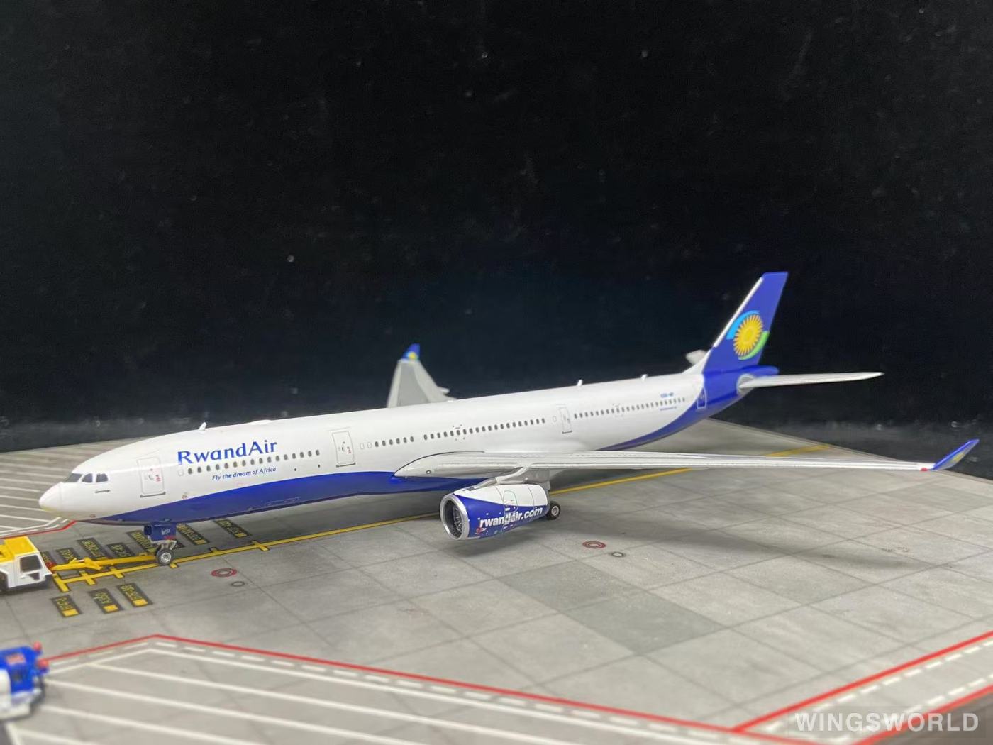 Phoenix 1:400 PH11943 RwandAir 卢旺达航空 Airbus A330-300 9XR-WP