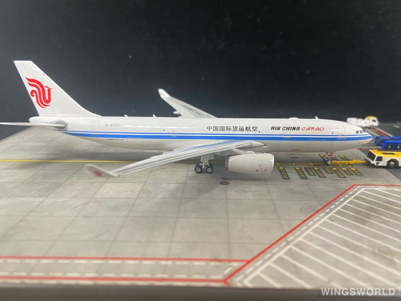 Phoenix 1:400 PH11941 Air China Cargo 中国国际货运航空 Airbus A330-200 B-6090