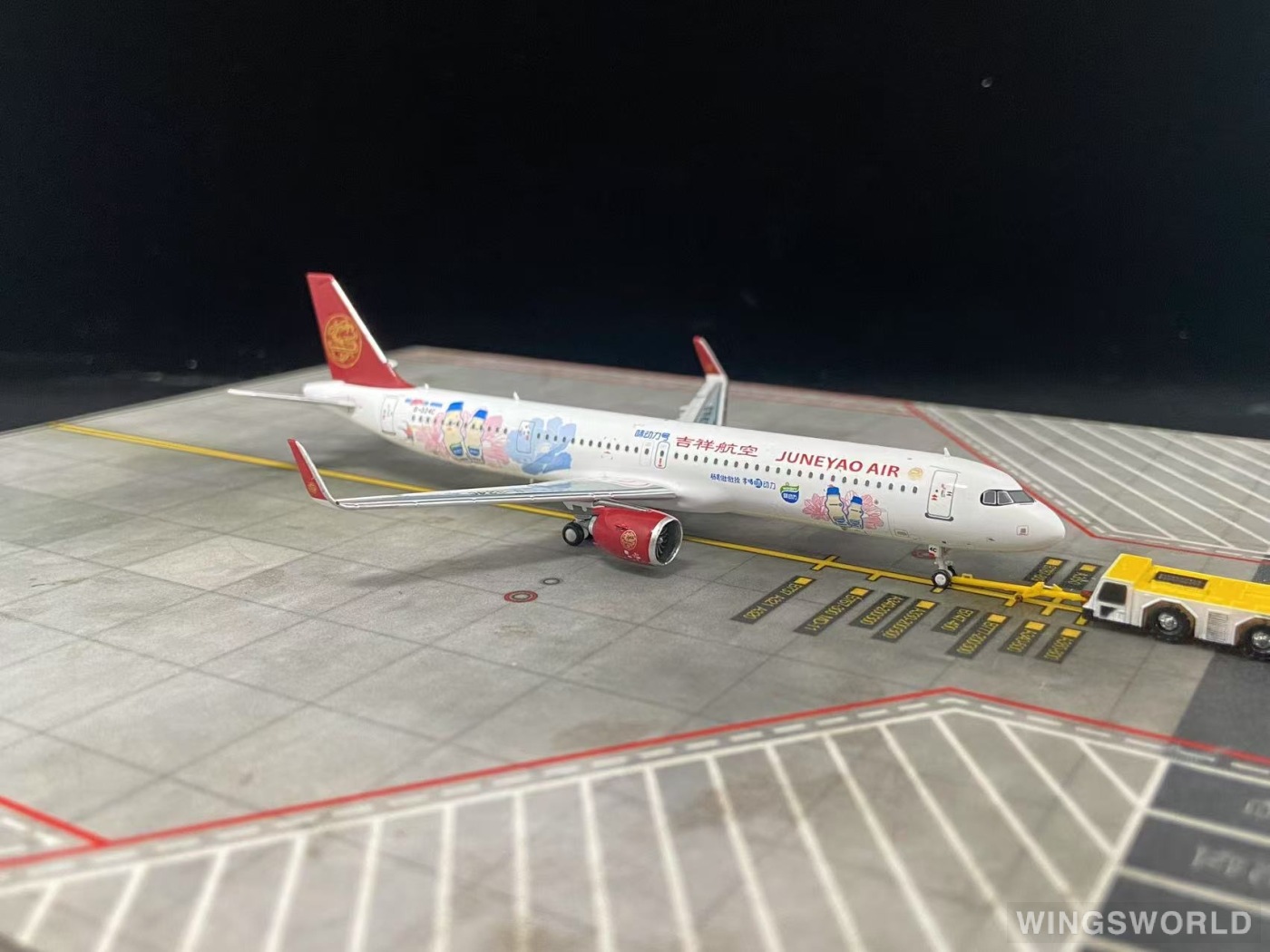 C Model 1:400 C0035 Juneyao Airlines 吉祥航空 Airbus A321neo B-324C