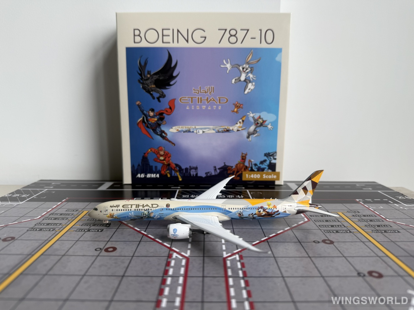 Phoenix 1:400 PH04608 Etihad Airways 阿提哈德航空 Boeing 787-10 A6-BMA