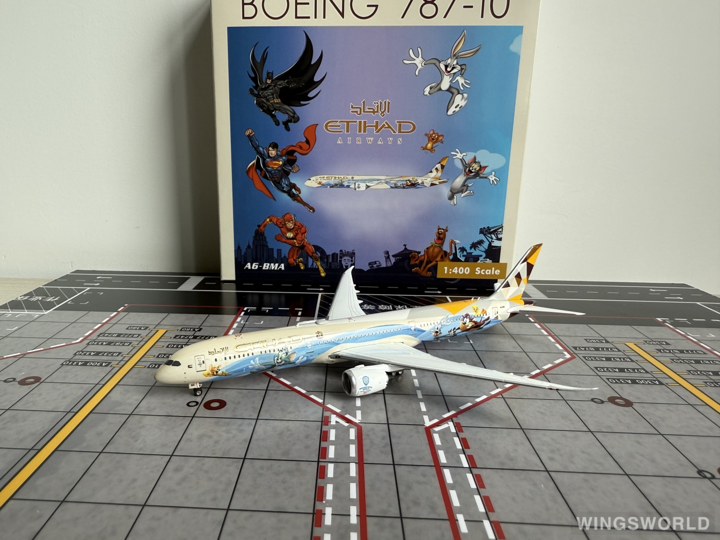Phoenix 1:400 PH04608 Etihad Airways 阿提哈德航空 Boeing 787-10 A6-BMA