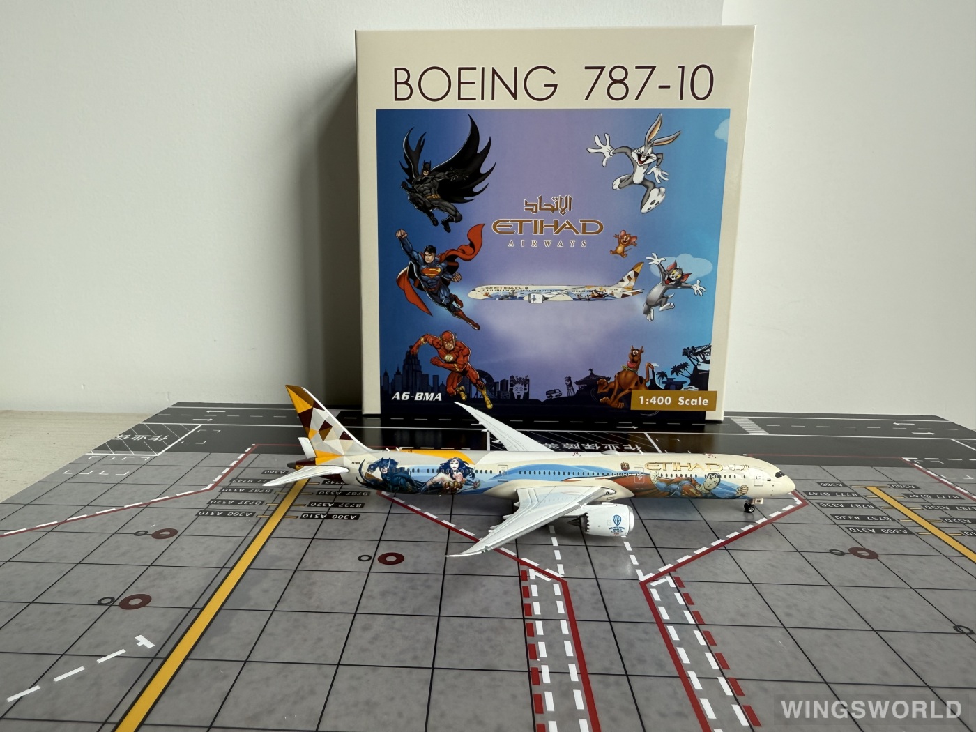 Phoenix 1:400 PH04608 Etihad Airways 阿提哈德航空 Boeing 787-10 A6-BMA