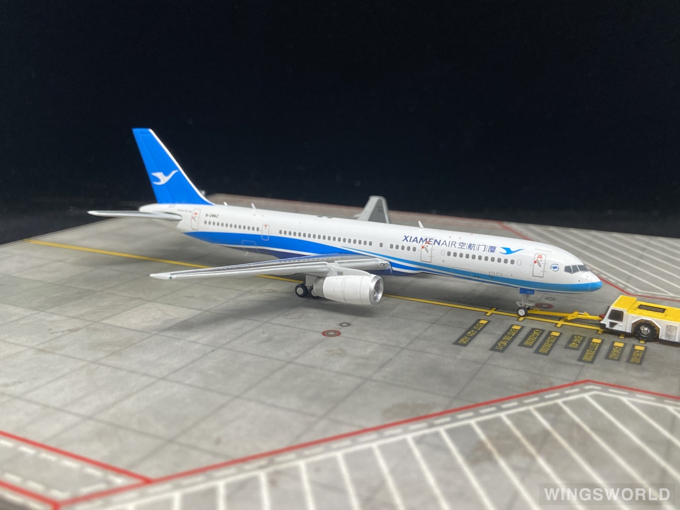Undefined Collectibles 1:400 52MFS3 XiamenAir 厦门航空 Boeing 757-200 B-2862